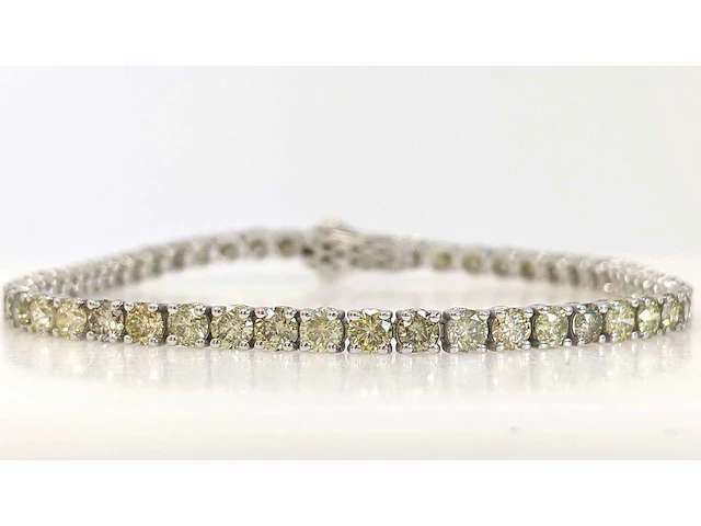 14 karaat witgouden armband met 6,29 crt. diamant - afbeelding 6 van  8