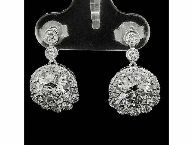 14 karaat witgouden oorbellen met 4,21 crt. diamant - afbeelding 5 van  5