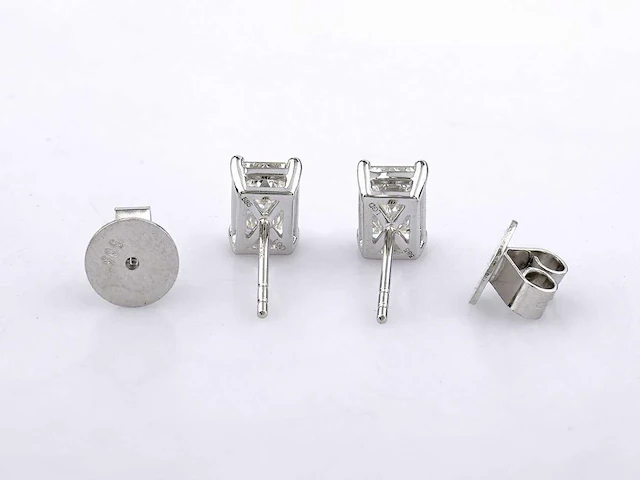 14 karaat witgouden oorstekers met 2,04 crt. diamant - afbeelding 6 van  6
