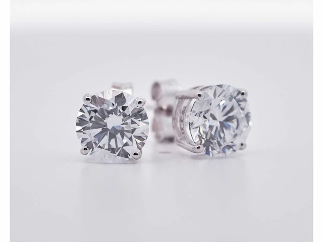 14 karaat witgouden oorstekers met 3,22 crt. diamant - afbeelding 4 van  7