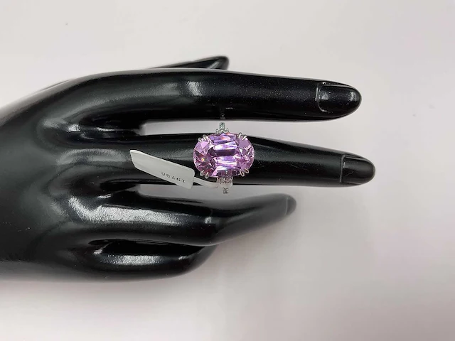 14 karaat witgouden ring met 10,57 crt. purplish pink diamant - afbeelding 3 van  13