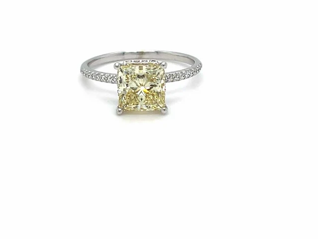 14 karaat witgouden ring met 2,24 crt. diamant - afbeelding 1 van  6