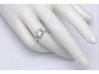 14 karaat witgouden ring met 3,01 crt. diamant