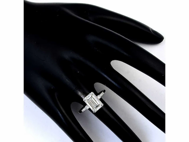 14 karaat witgouden ring met 3,06 crt. diamant. - afbeelding 5 van  6