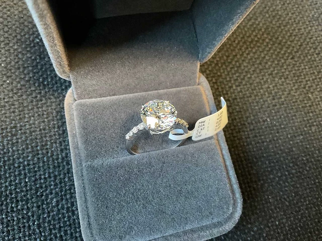14 karaat witgouden ring met 4,02 crt diamant - afbeelding 1 van  8
