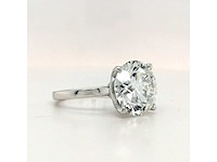 14 karaat witgouden ring met 8,05 crt. diamant