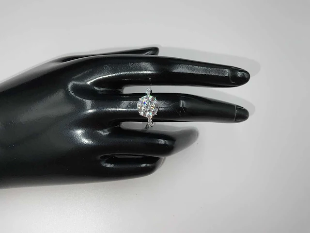 14 karaat witgouden ring met diamant 4,21 crt. - afbeelding 1 van  8