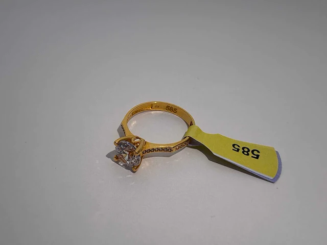 14 karaats geelgouden ring met zirkonia - afbeelding 1 van  4