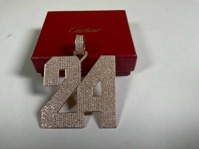 14 karaats roodgouden hanger met pave bezet met diamant - afbeelding 1 van  6