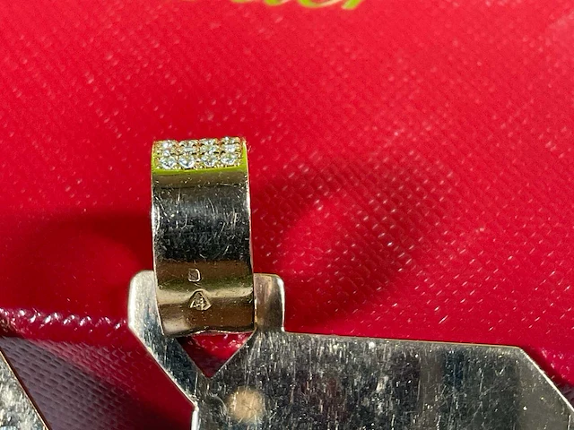14 karaats roodgouden hanger met pave bezet met diamant - afbeelding 5 van  6