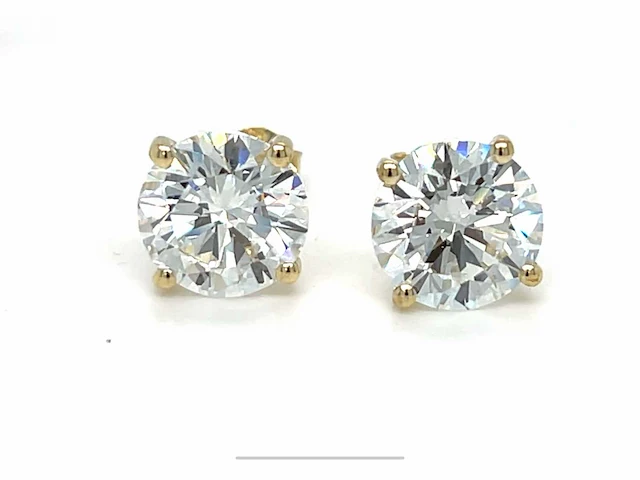 14 krt geelgouden oorstekers met 6,06 crt diamant - afbeelding 2 van  7