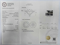 14 krt geelgouden oorstekers met 6,06 crt diamant - afbeelding 4 van  7