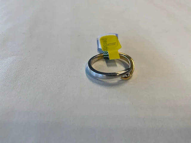 14 krt wit- en geelgouden ring - afbeelding 2 van  4
