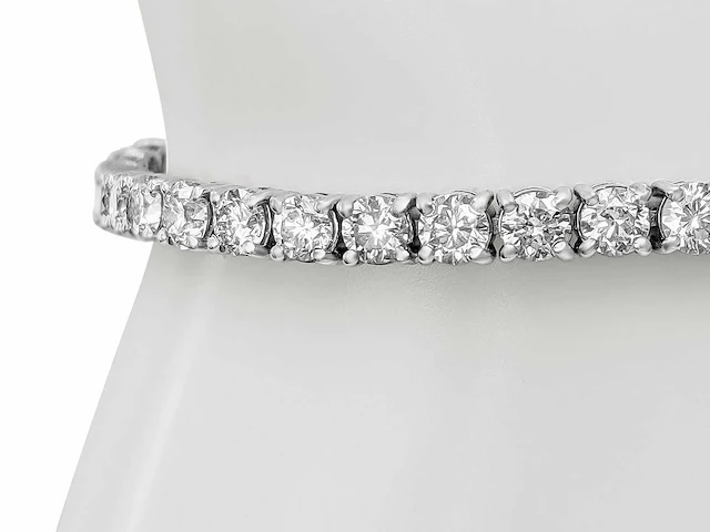 14 krt. wit gouden armband 49 diamanten 8,69 crt. - afbeelding 1 van  12