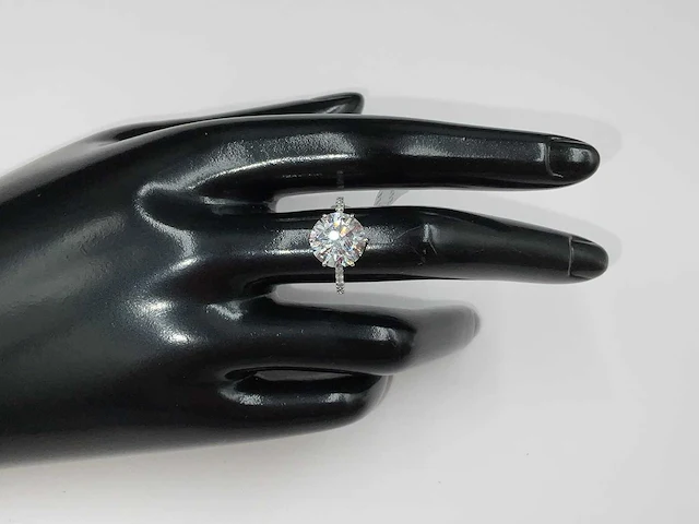 14 krt. wit gouden ring met diamant 4,04 crt. - afbeelding 1 van  9