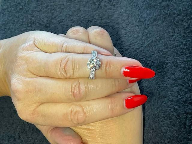 14 krt wit gouden ring met diamanten 3,18 crt - afbeelding 2 van  9