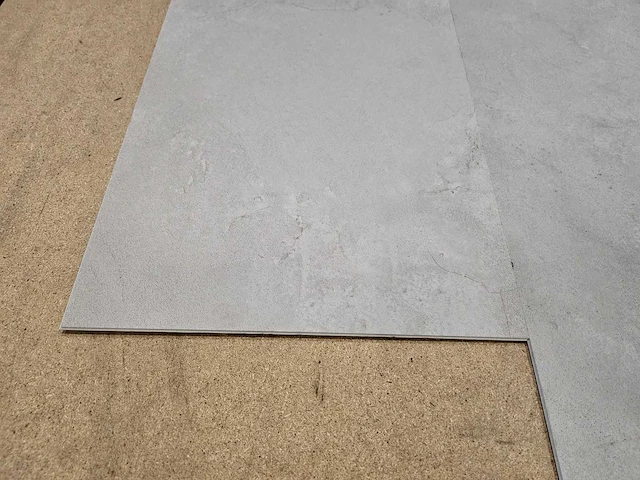 14 m2 pvc spc click tegel - 610 x 305 x 4 mm - afbeelding 2 van  3