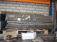 14 opzetranden in diverse uitvoeringen me tafmeting 75 x 115 cm. - afbeelding 1 van  2