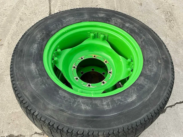 14.9r28 good year super traction radial banden met velg (2x) - afbeelding 8 van  12