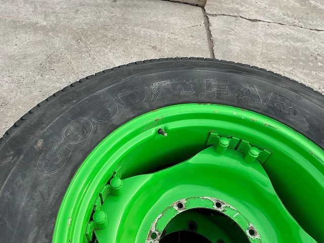 14.9r28 good year super traction radial banden met velg (2x) - afbeelding 9 van  12