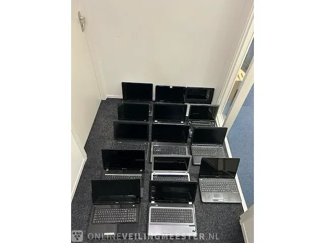 14x diverse laptops 15.6 inch en 17.3 inch, windows laptops - afbeelding 2 van  4