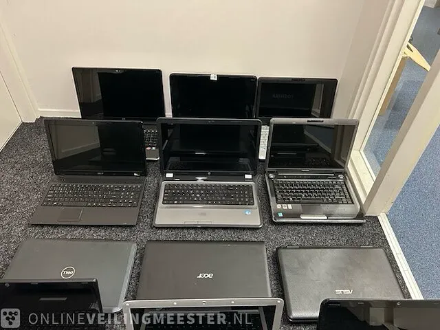 14x diverse laptops 15.6 inch en 17.3 inch, windows laptops - afbeelding 4 van  4