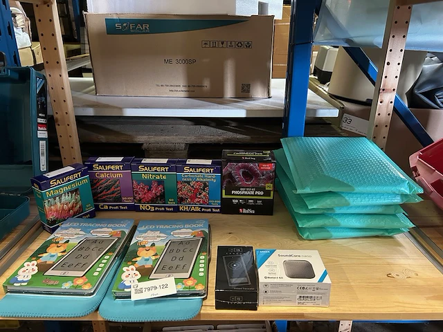 14x diversen w.o. lcd trainingbook, aquarium test w.o. anker, salifert - afbeelding 1 van  5