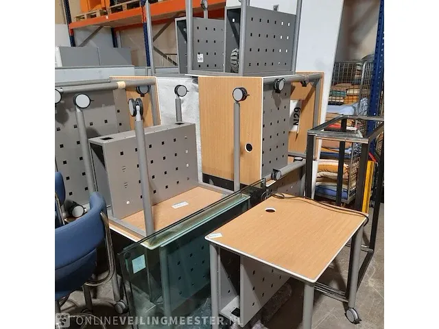 14x verrijdbare lessenaar, 2x salontafel met glazen tafelblad en 4x tussenschot - afbeelding 3 van  15