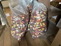 150 stuks ek belgische mascotte poppetjes met zuignap