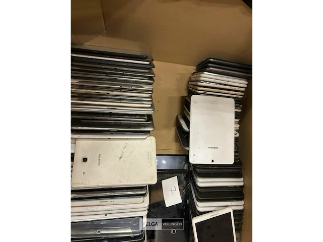 ± 150 tablets mix samsung gebroken schermen, werking onbekend - afbeelding 3 van  5