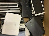 ± 150 tablets mix samsung gebroken schermen, werking onbekend - afbeelding 4 van  5
