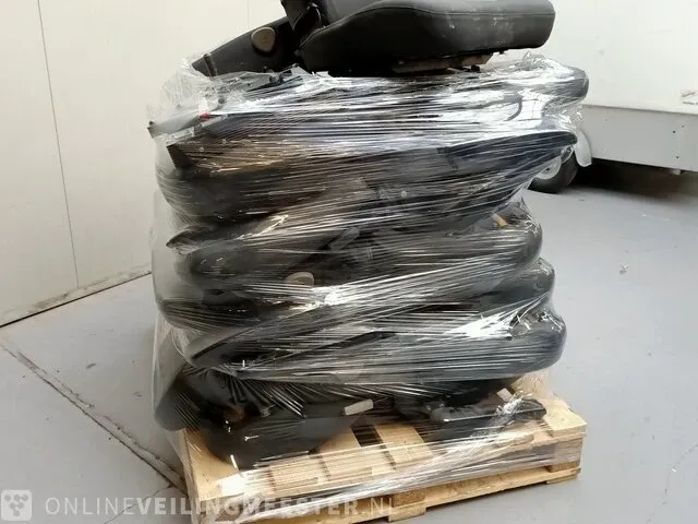 15x diverse stoelen t.b.v. scootmobiel - afbeelding 5 van  6