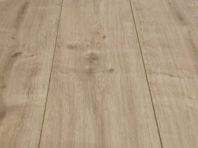 16 m2 laminaat plank - 1285 x 192 x 12 mm - afbeelding 1 van  3