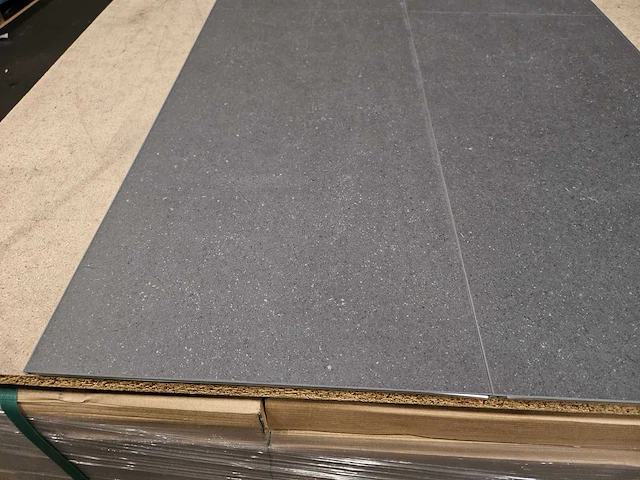 16 m2 pvc click tegel - 1300 x 320 x 4,5 mm - afbeelding 3 van  3