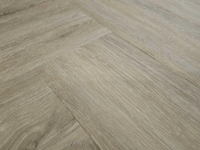 16 m2 pvc spc click visgraat - 610 x 150 x 4 mm - afbeelding 1 van  3