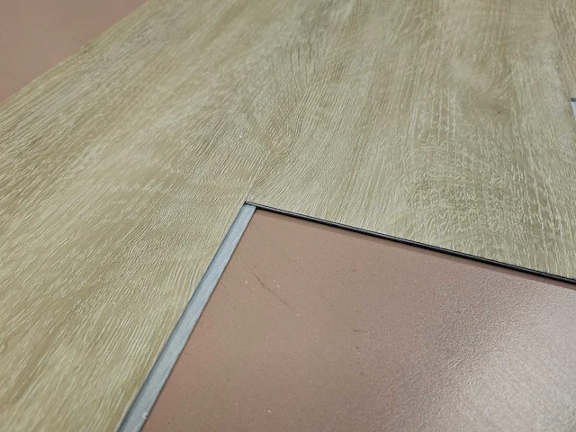 16 m2 pvc spc click visgraat - 610 x 150 x 4 mm - afbeelding 2 van  3