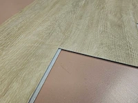 16 m2 pvc spc click visgraat - 610 x 150 x 4 mm - afbeelding 2 van  3