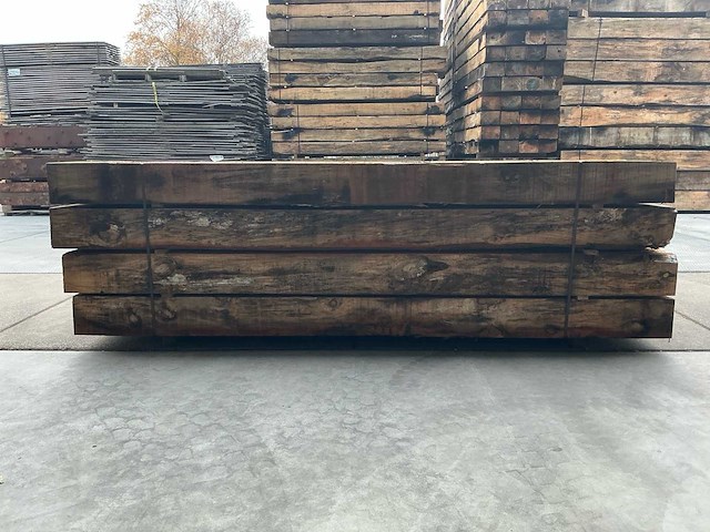 160 balken radiata pine 300x30x20cm reclaimd wood - afbeelding 11 van  14