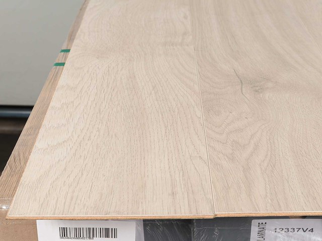 17 m2 laminaat plank - 1285 x 192 x 8 mm - afbeelding 2 van  3