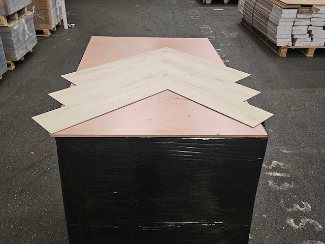 17 m2 pvc spc click visgraat met xps onderlaag - 610 x 150 x 5 mm - afbeelding 3 van  3