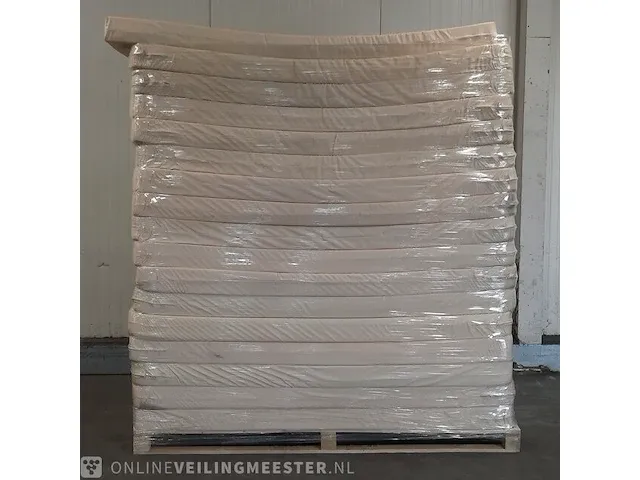17x matras - afbeelding 1 van  3