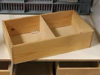 18 houten magazijnbakjes met en zonder schotje - afbeelding 1 van  7