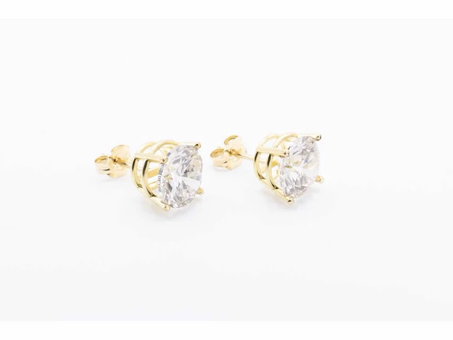 18 karaat geelgouden oorstekers met 4,06 crt. diamant - afbeelding 2 van  7