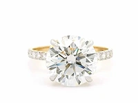 18 karaat geelgouden ring met 4,57 crt. diamant