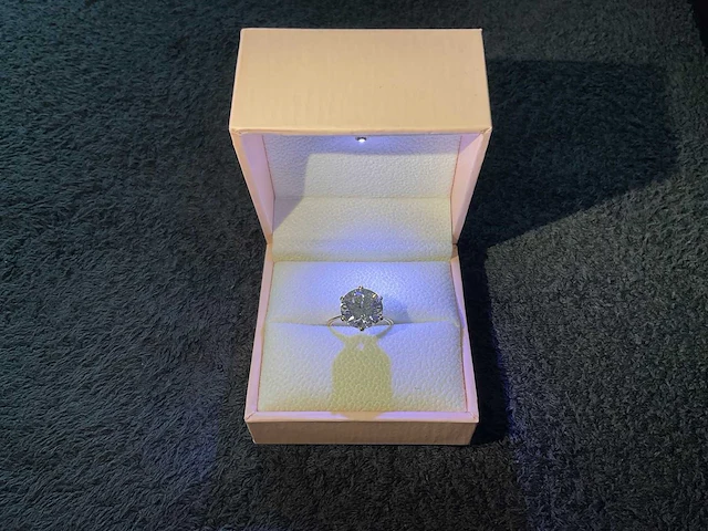18 karaat geelgouden ring met diamant 4,80 crt. - afbeelding 3 van  11