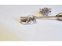 18 karaat gouden oorstekers met diamanten - afbeelding 5 van  6