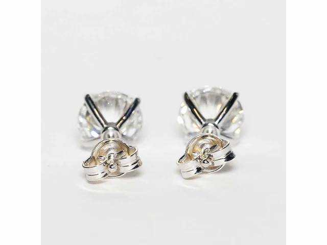 18 karaat witgouden oorstekers met 5,09 crt. diamant - afbeelding 9 van  9