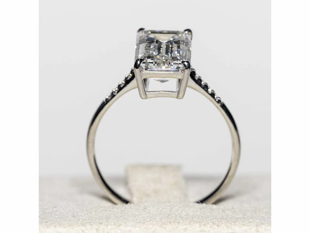 18 karaat witgouden ring met 3,07 crt. diamant. - afbeelding 17 van  18