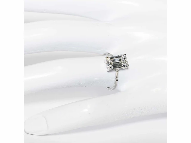 18 karaat witgouden ring met 3,07 crt. diamant. - afbeelding 8 van  18