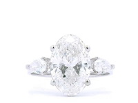 18 karaat witgouden ring met 3,26 crt. diamant